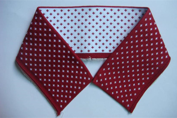 羅紋領(lǐng)和橫機(jī)領(lǐng)有什么區(qū)別？